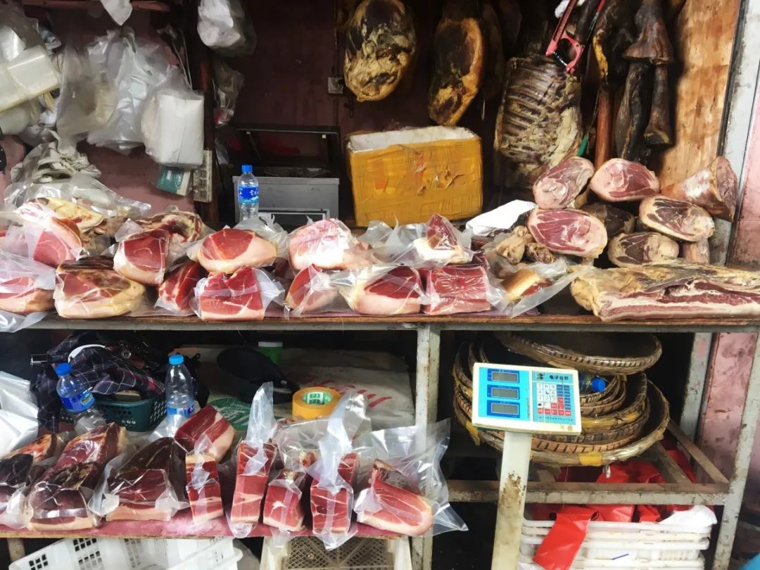 24小时丨吃饱喝足，我醉在了昆明的小夜风里