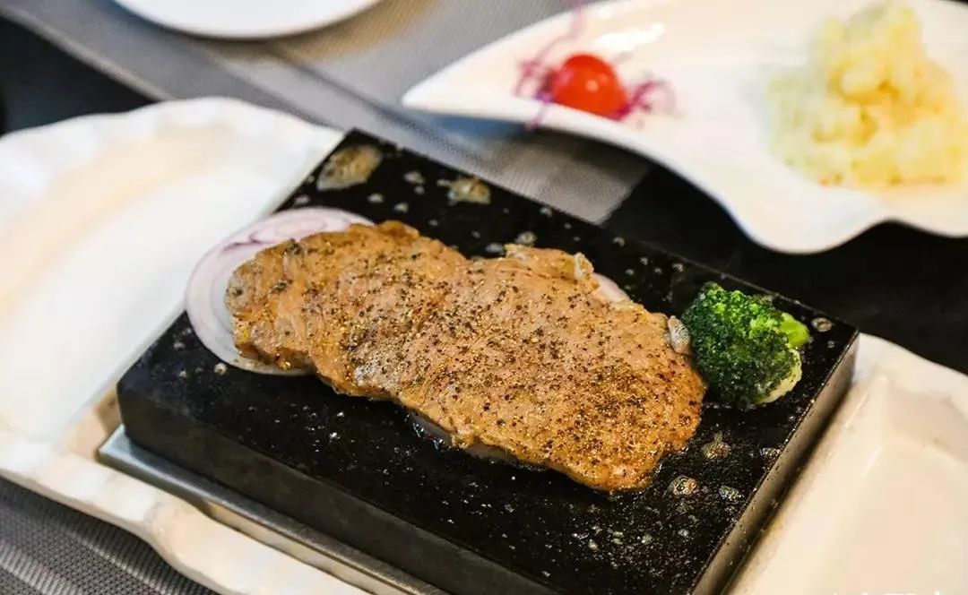 上海灰鲸西餐厅,上海红房子西餐厅