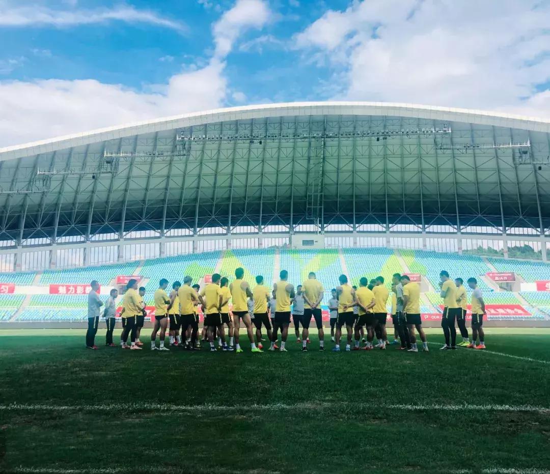 贵州恒丰和上海上港比赛直播,青岛对恒丰两场比赛结果