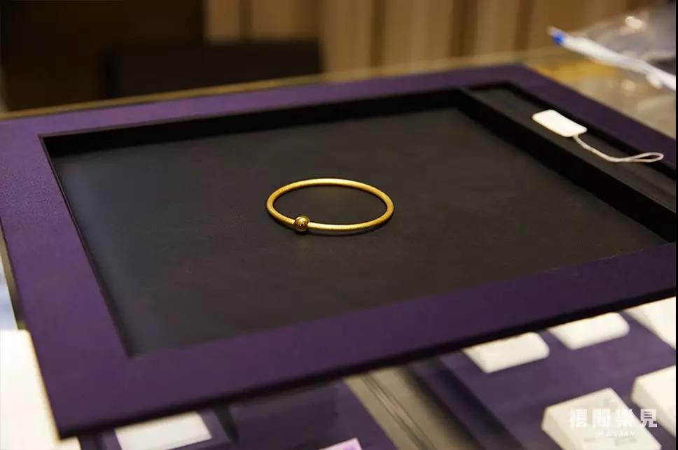 我膨胀了，在武商世贸广场的黄金珠宝手表区逛痴了迷