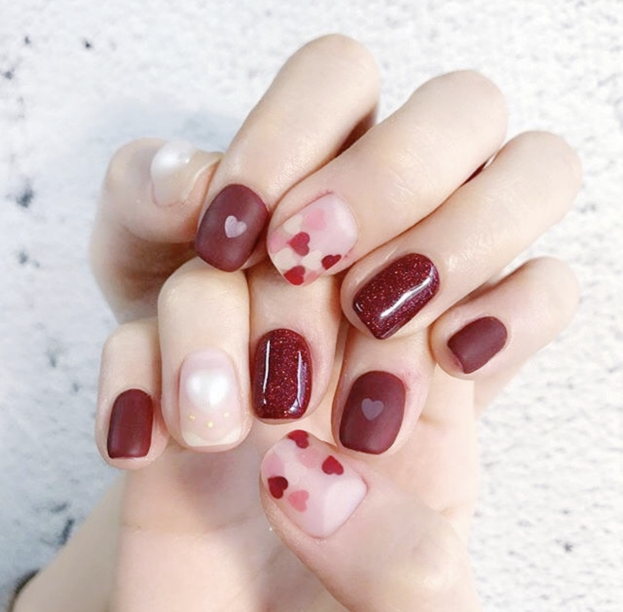 仙气女神范的红色亮片美甲，给你的“红指甲”加点仙气吧！