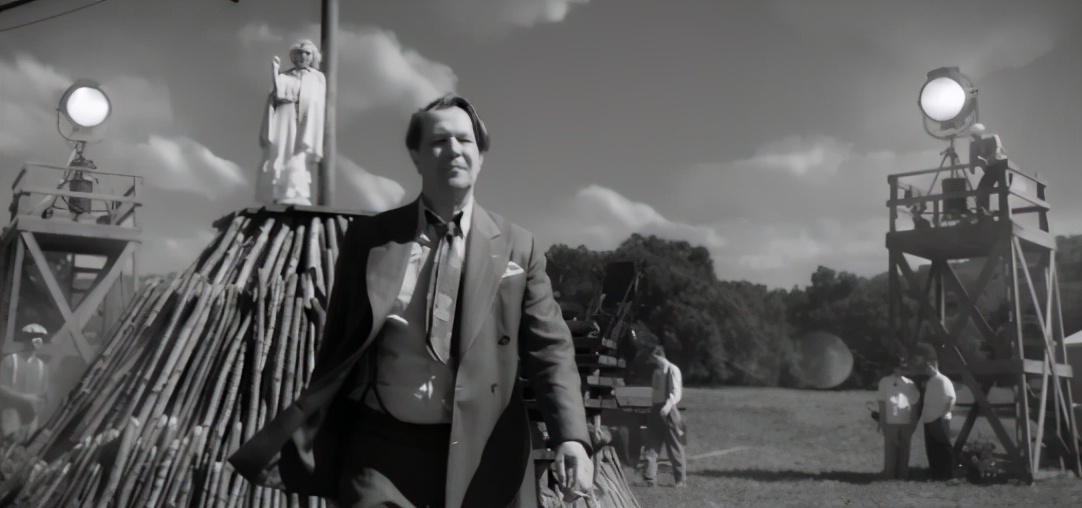 芬奇网飞再合作,“小天狼星”重出江湖,化身传奇编剧:《曼克》