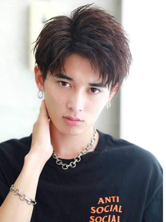 男生卷发造型中短卷,男生卷发造型中长发圆脸