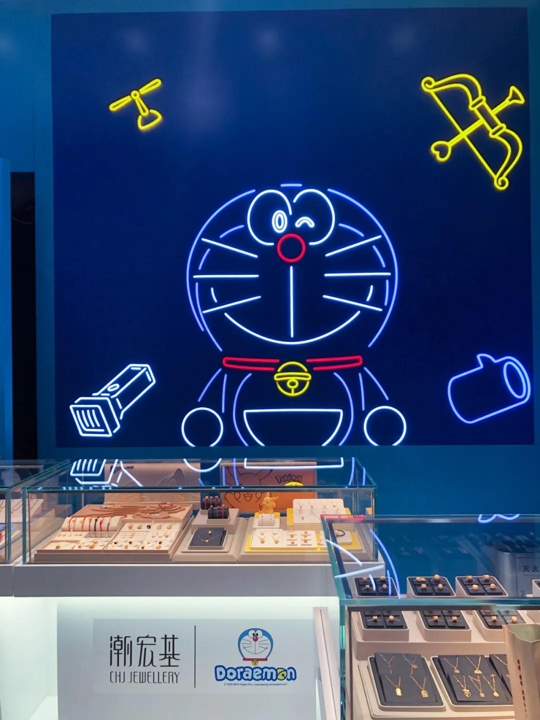 化妆品8折、拆盲盒送iphone、服饰5折，商场年中庆我选这家