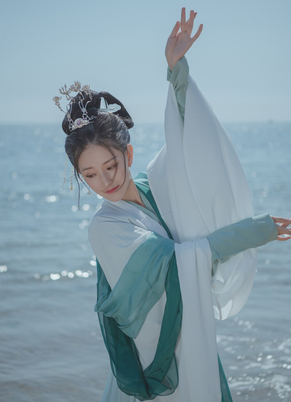 汉服好看为什么流行不起来,汉服那么好看为什么还穿现代装