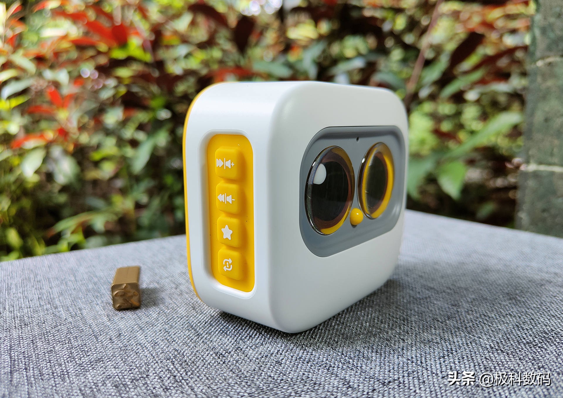 Luka盒你听智能故事机深度体验，迷你轻巧，考虑周到有点不一样