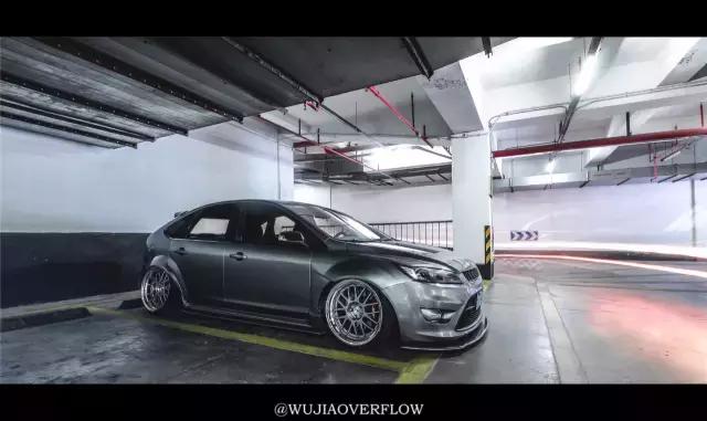 福克斯三厢外国改装st案例,福克斯改装内饰carplay