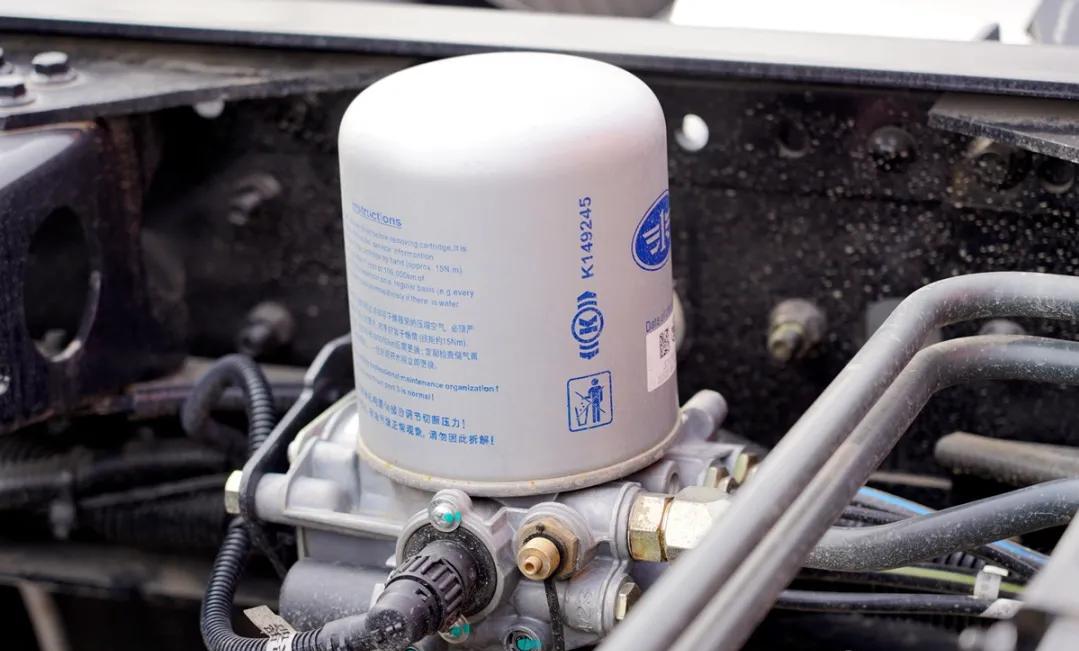 解放jh6卓越版自动挡国六牵引车,解放jh6牵引车卓越版国六自动挡