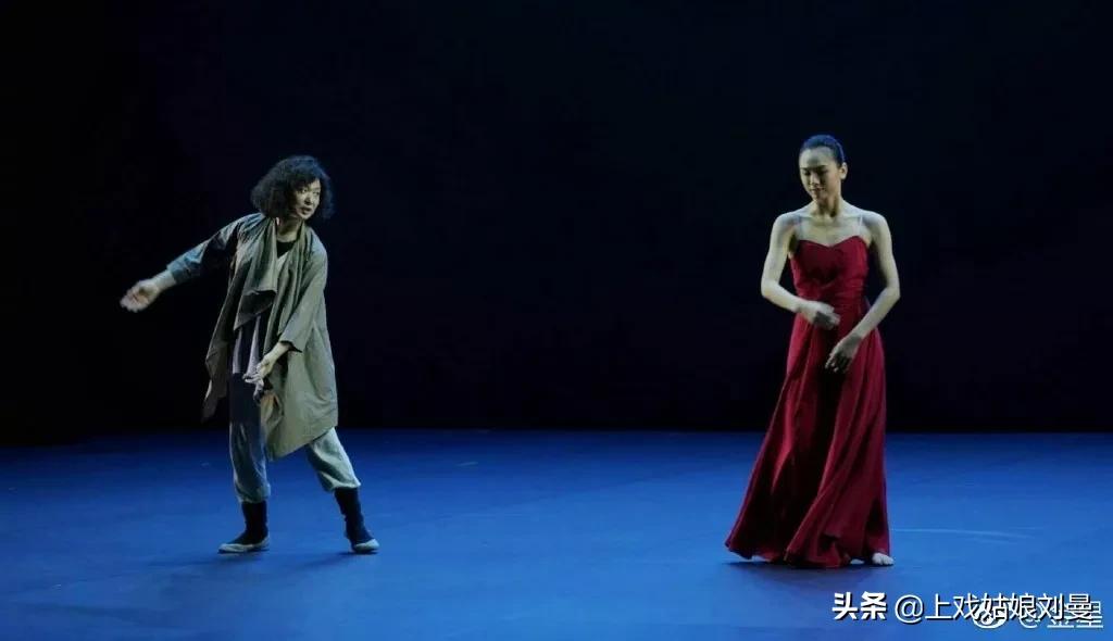 她28岁变性，父亲被嘲笑“这是你儿子还是女儿？”，一句话暖哭