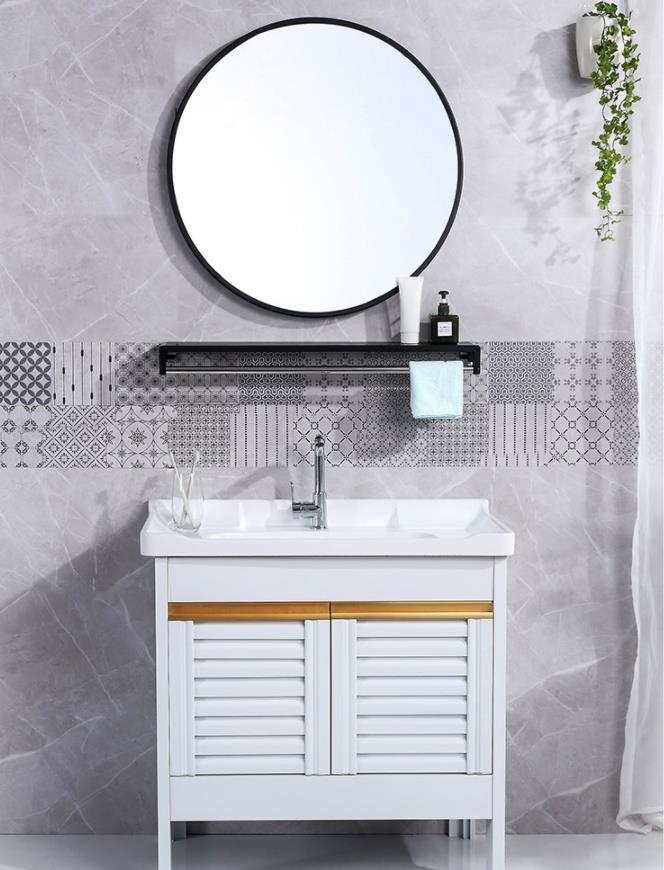 浴室里马桶地面要不要抬高,浴室柜贴近墙排马桶