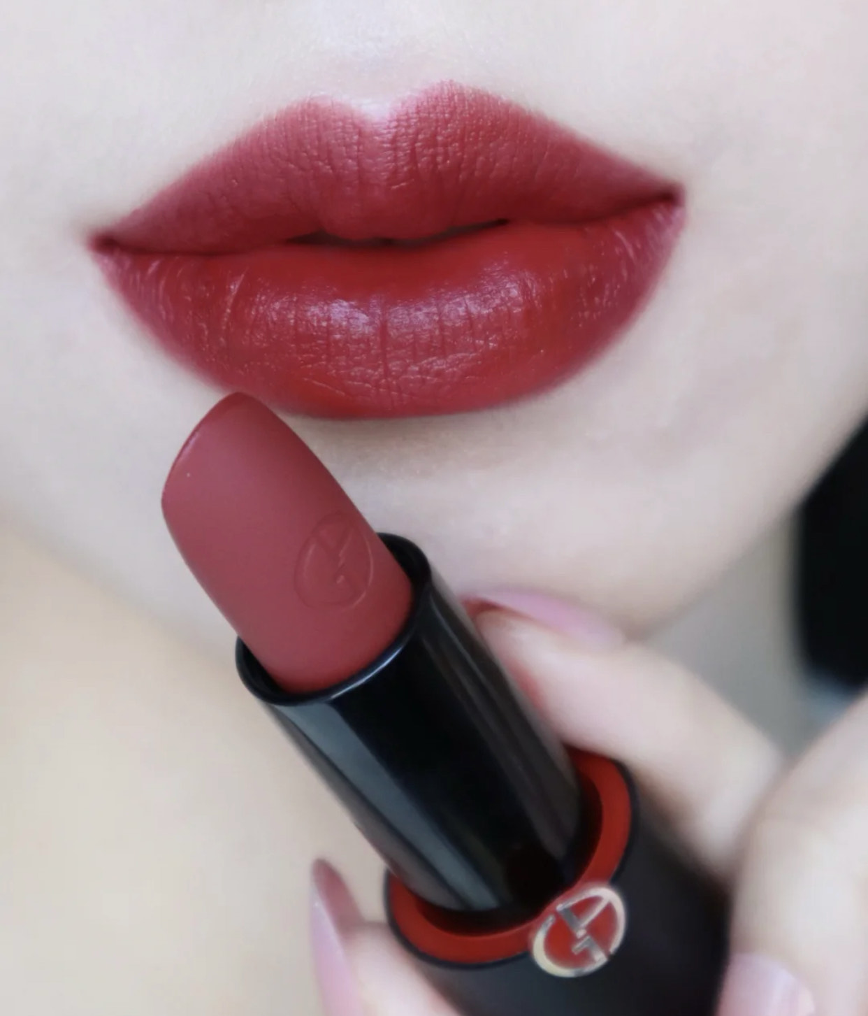 阿玛尼推荐颜色唇膏有哪些,阿玛尼405试色浅唇膏怎么样