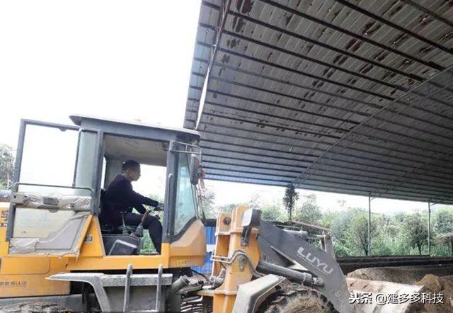 开铲车的会开挖机吗,选择开挖掘机