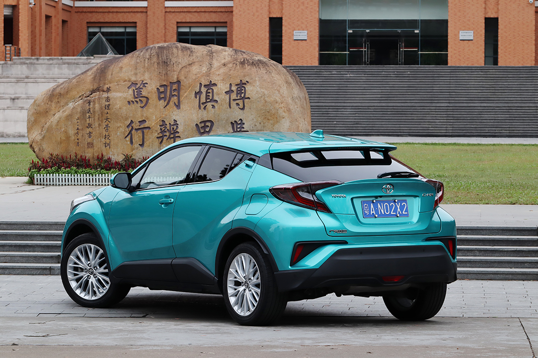 chr换18寸轮胎可以升高多少,chr更换225轮胎更稳了