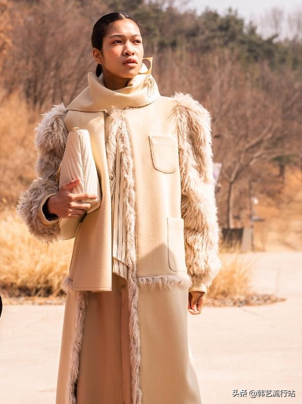 2020春夏巴黎时装周chanel秀场,2022秋冬首尔时装周bonbom