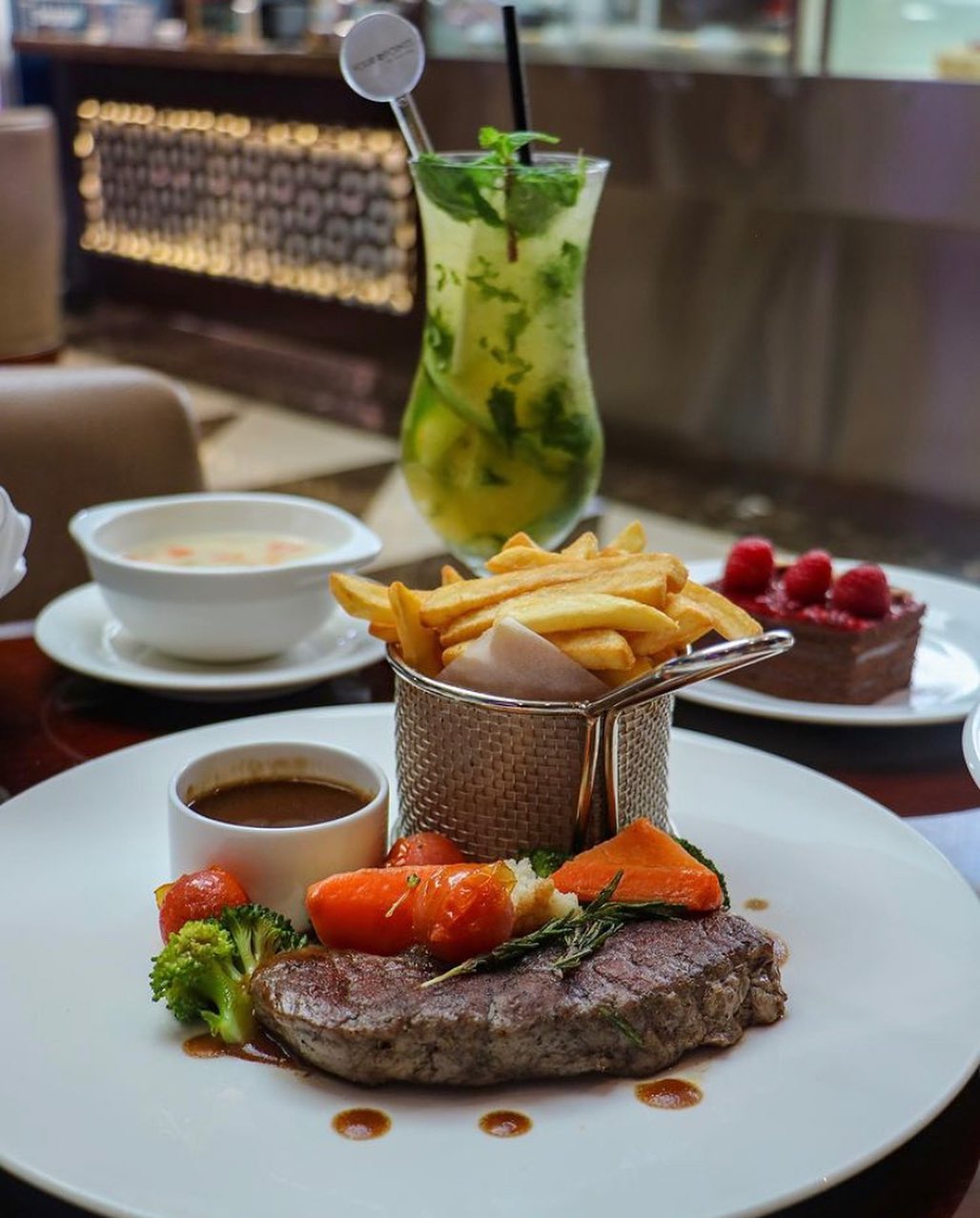 国足飞沙迦备战12强,国足集训名单沙迦