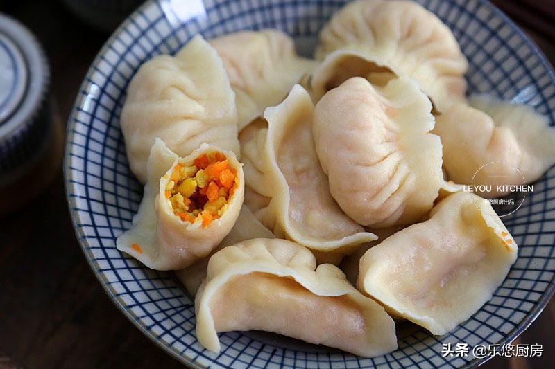 年夜饭吃素馅饺子还是肉馅饺子好,年夜饭主食吃米饭还是饺子