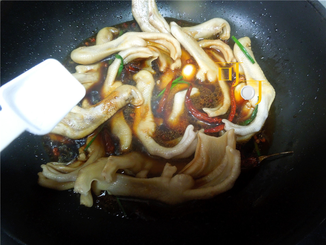比鸡爪还好吃,卤鸡爪鸭掌做法