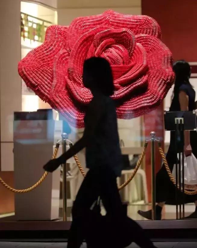 终于知道女人为什么买化妆品,终于知道为什么女生都喜欢美颜了