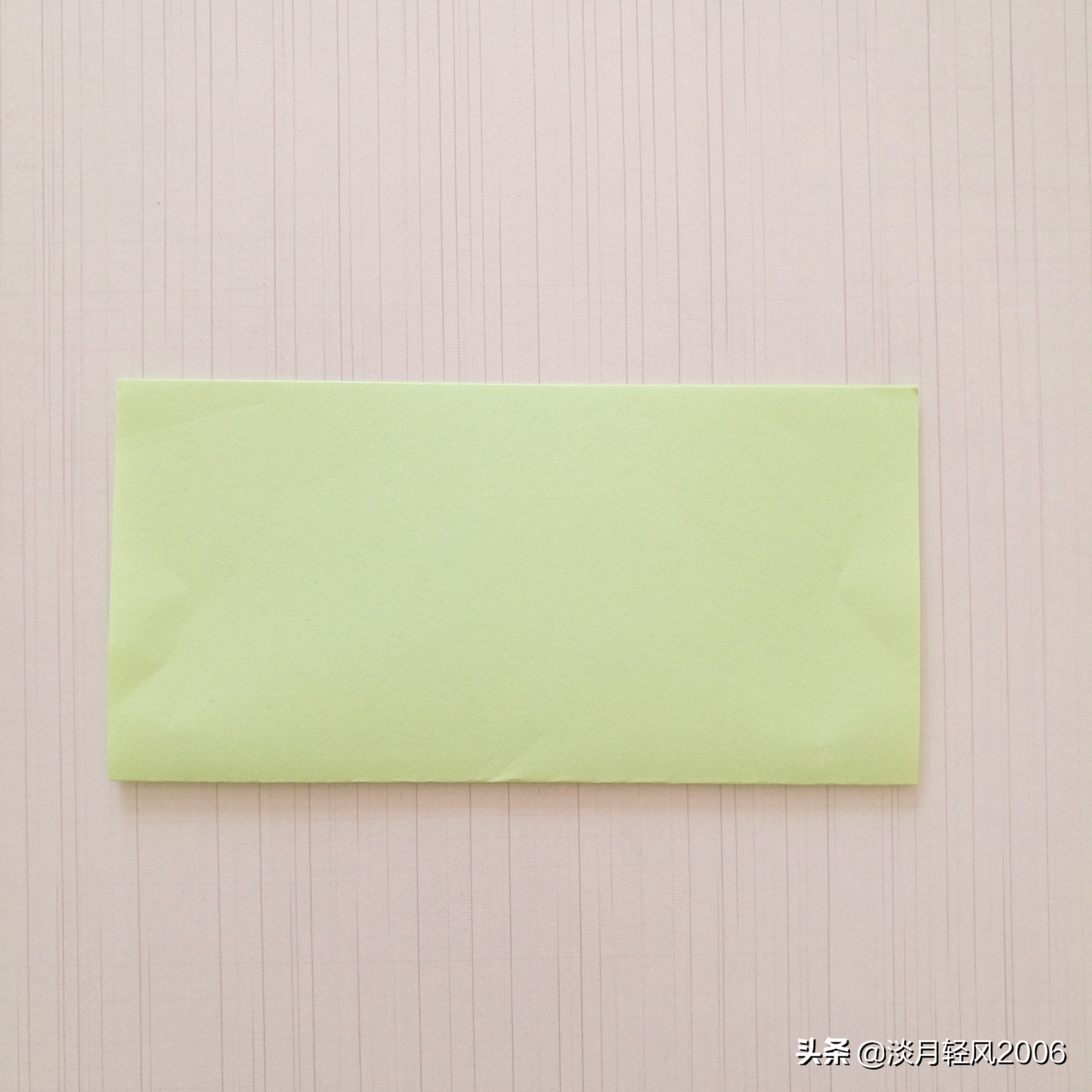 幼儿园手工折纸信封超简单,用正方形折纸做信封
