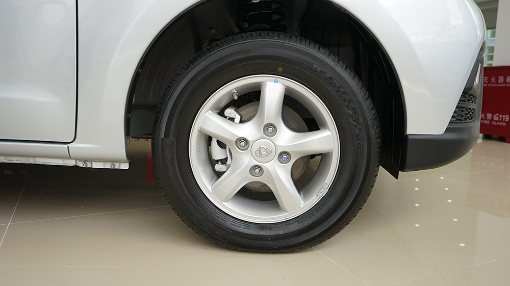 长安欧诺s最新版测评,长安欧诺s安全指数