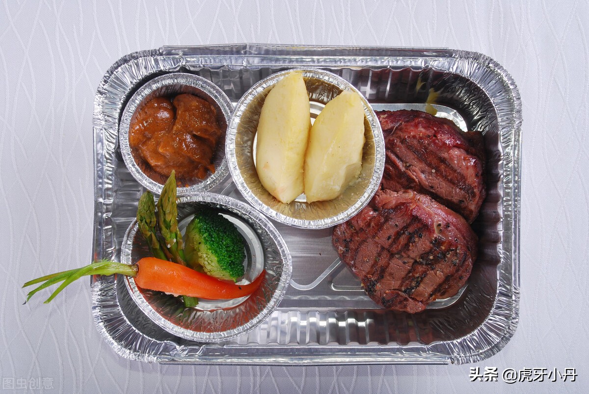 在飞机上能吃到什么样的飞机餐,飞机餐是提前准备的吗