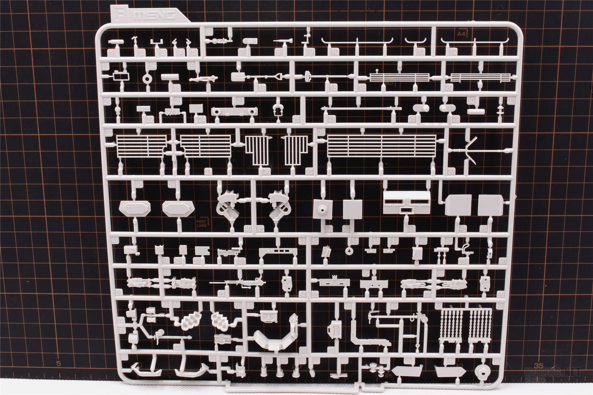 MENG,SS-018-1/35以色列“雌虎”重型装甲运输车-简介与开盒