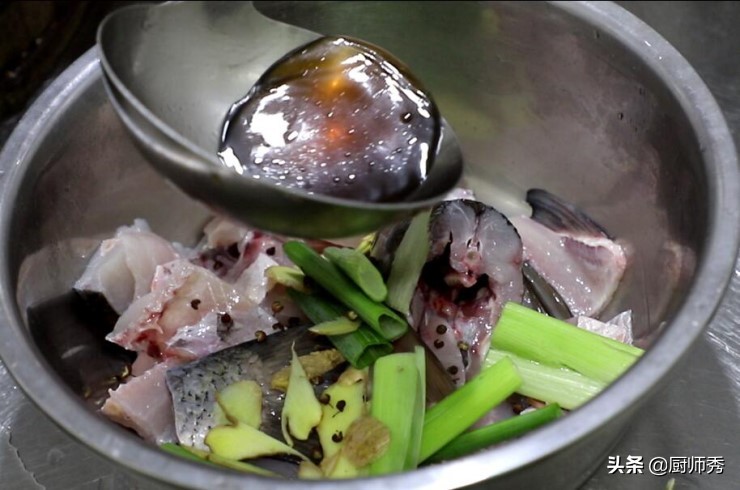 麻辣鱼怎么做最简单还好吃,在家自己做的麻辣鱼真香