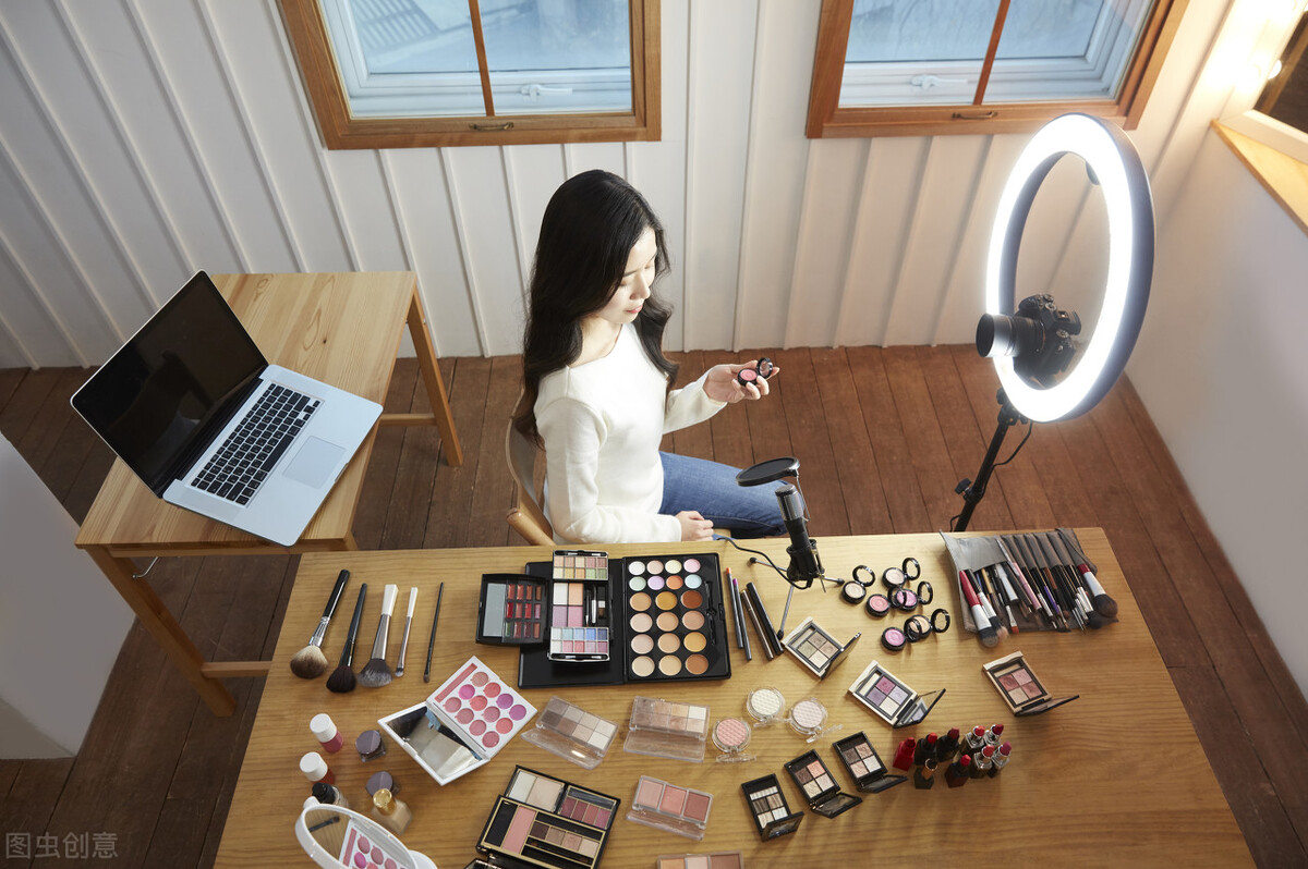 自己搭建直播平台需要多少钱,教育直播平台搭建