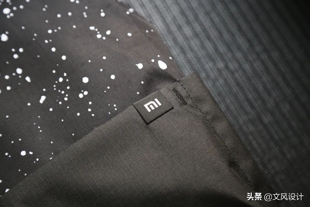 小米极简都市背包一代和二代,小米休闲小背包