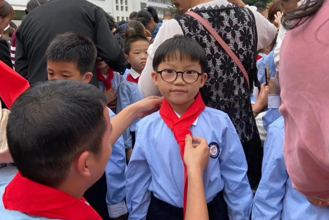 争做好队员入队仪式,霞浦县第六小学入队仪式