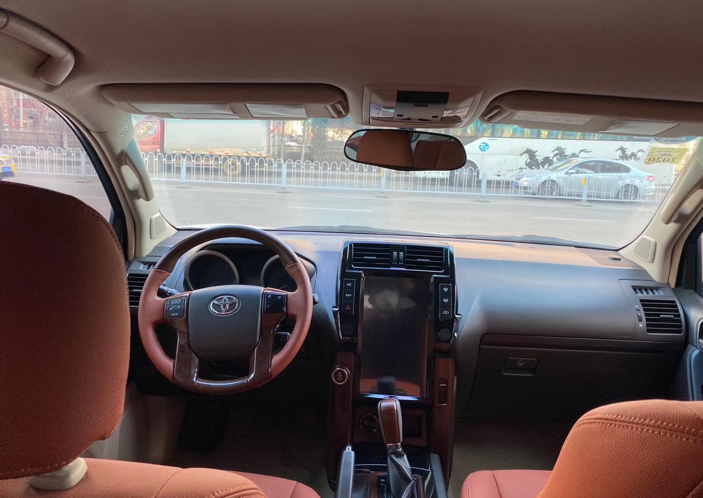 在一片质疑声中,为什么我还是买了丰田普拉多2700?