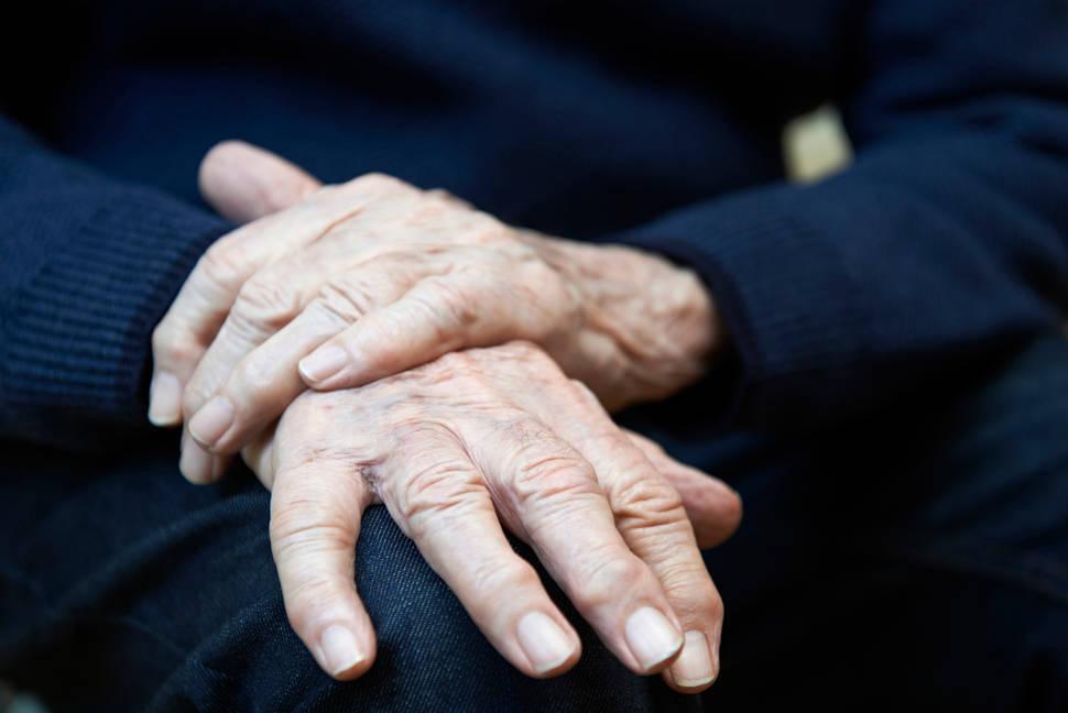 行动迟缓、幻听幻视，帕金森病合并老年痴呆，怎么办？中医有良法