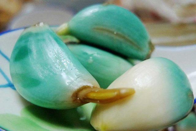 翡翠蒜瓣的腌法,翡翠蒜泡制方法