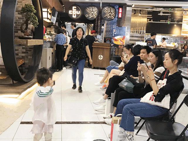 海底捞骗人的钱是真的吗,海底捞在亏钱吗