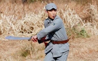 9旬老人跳河救人,九旬老人凌晨落水