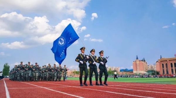 运动会圆满结束运动不止步,运动会闭幕但人生不落幕