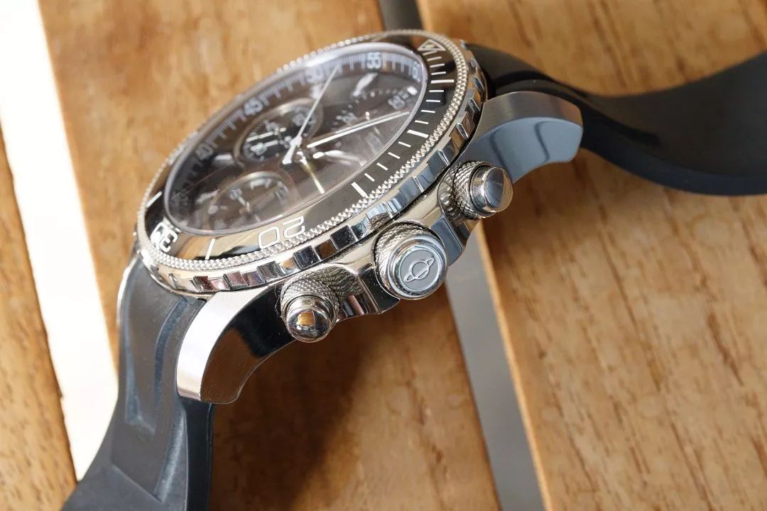 英纳格手表30m是什么意思,英纳格计时码表