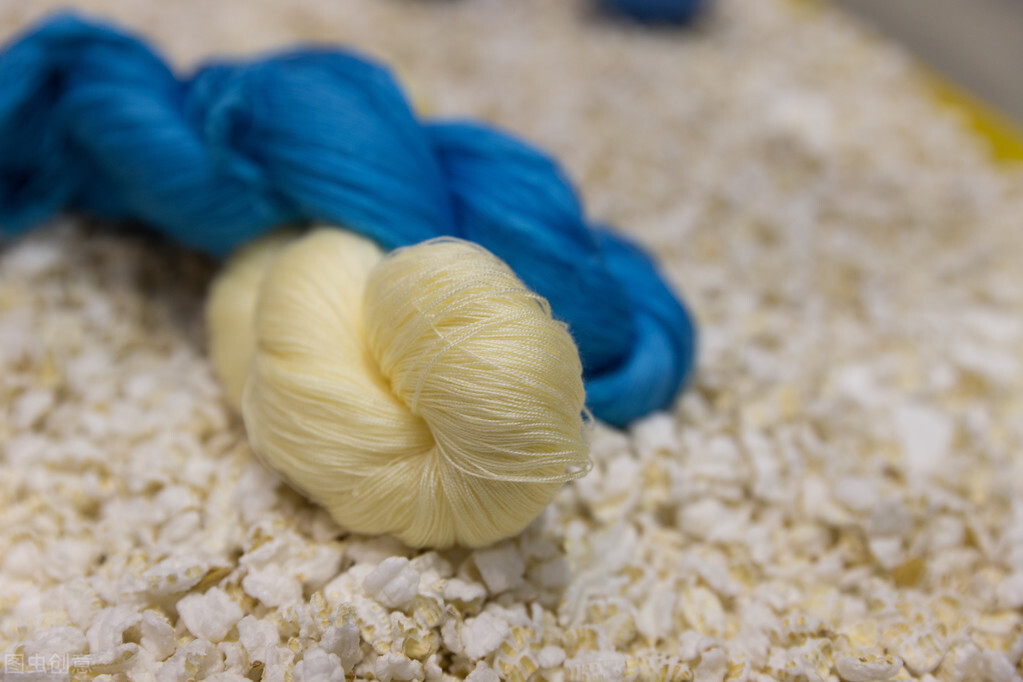 和足球有关的简单手工作品,足球教程手工