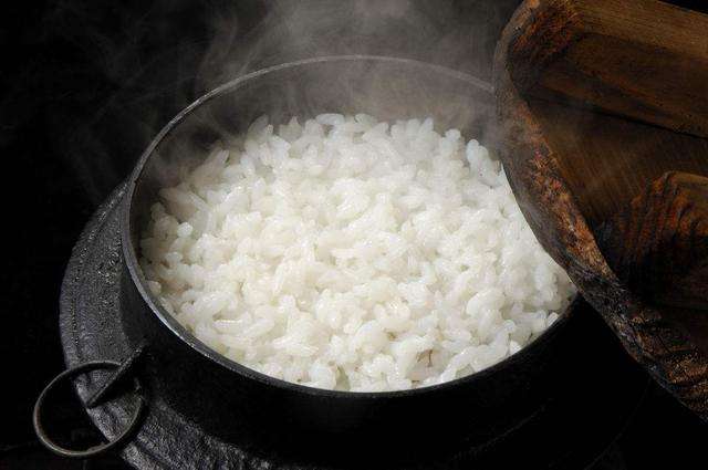 奥克斯多功能电饭煲是304的吗,奥克斯电饭煲显示f4