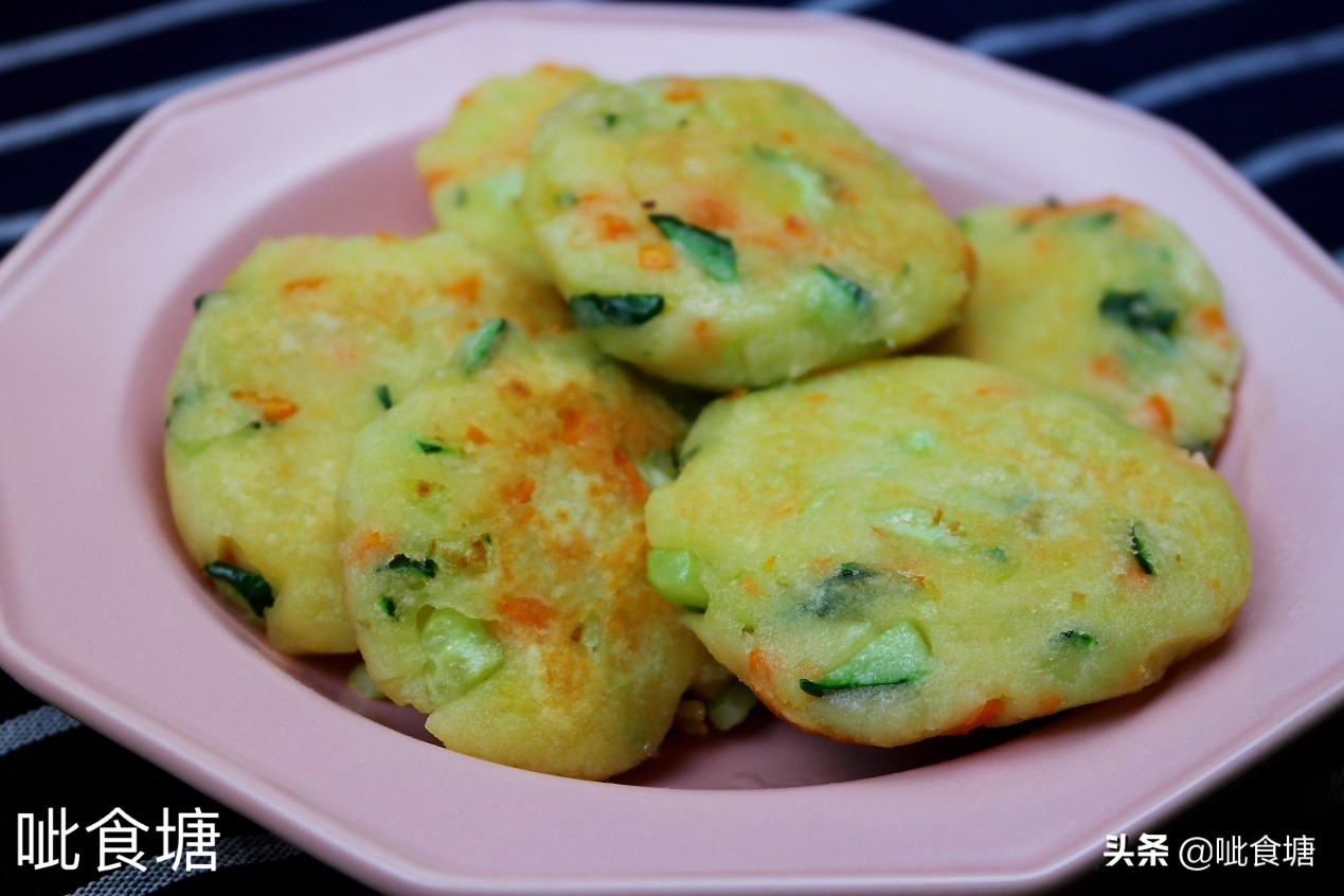 早餐鸡蛋煎饼怎么做又软又好吃,早餐煎饼最简单的新做法
