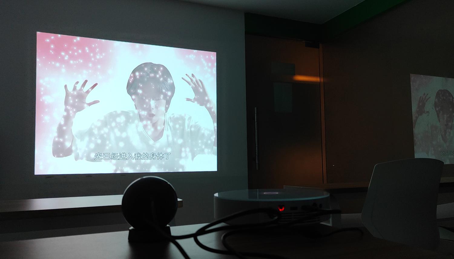 让Switch无线投屏？游戏零延迟的绿联星云瞭望者4K无线投屏器