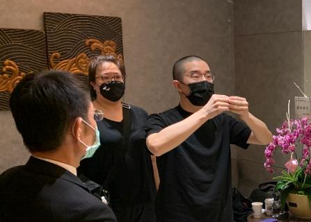 房祖名谈林凤娇哭,房祖名绿色衣服