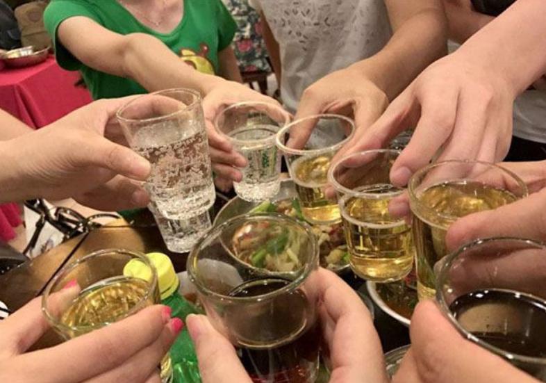 吃嘌呤高的食物会使尿酸高吗,高嘌呤食物导致尿酸高可以治愈吗