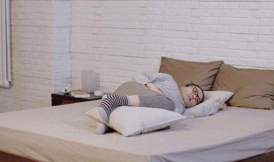 孕后期脚抽筋手腕痛,孕中期手臂痛手麻小腿抽筋