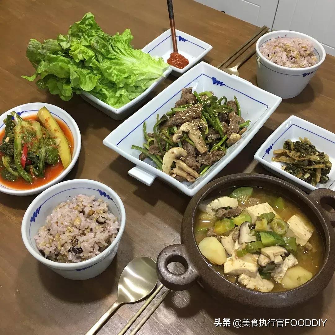 离不开泡菜的韩国人,韩国泡菜离不开我们国家完整视频