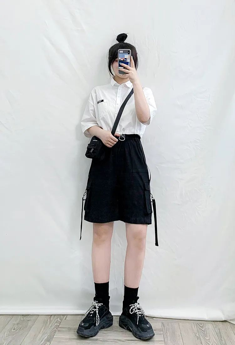 给大家推荐一款巨显腿瘦的短裤,夏天腿粗穿什么短裤子显瘦又时尚