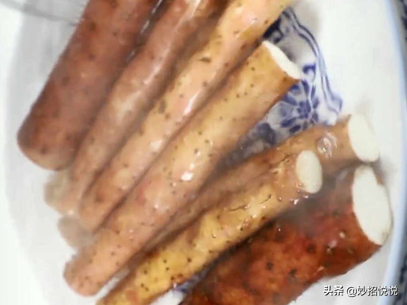 山药削皮又粘又痒怎么办?教你正确削皮妙招,不粘不发黑不痒的秘密