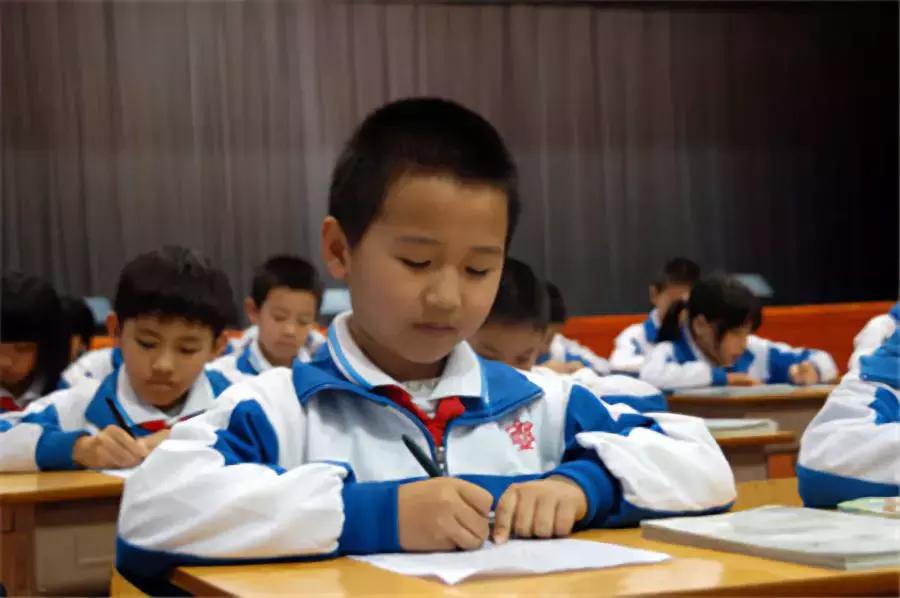 怎么练控笔硬笔书法入门基本功,硬笔书法练字技巧入门教学视频