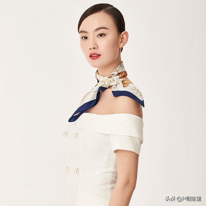 「原创首发」「P哥设计」「自拍」真丝小方巾《黄金时代》4