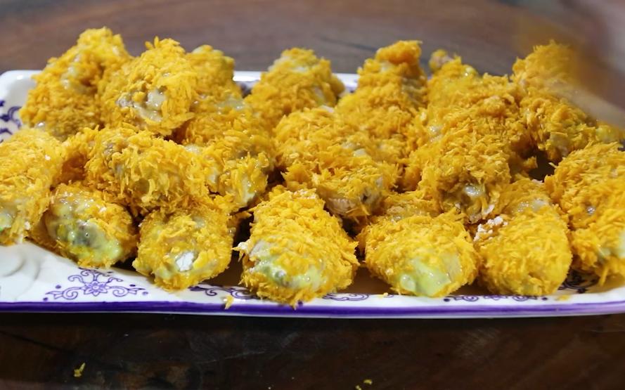 肯德基薯条汉堡鸡翅,肯德基小食拼盘鸡翅鸡块薯条